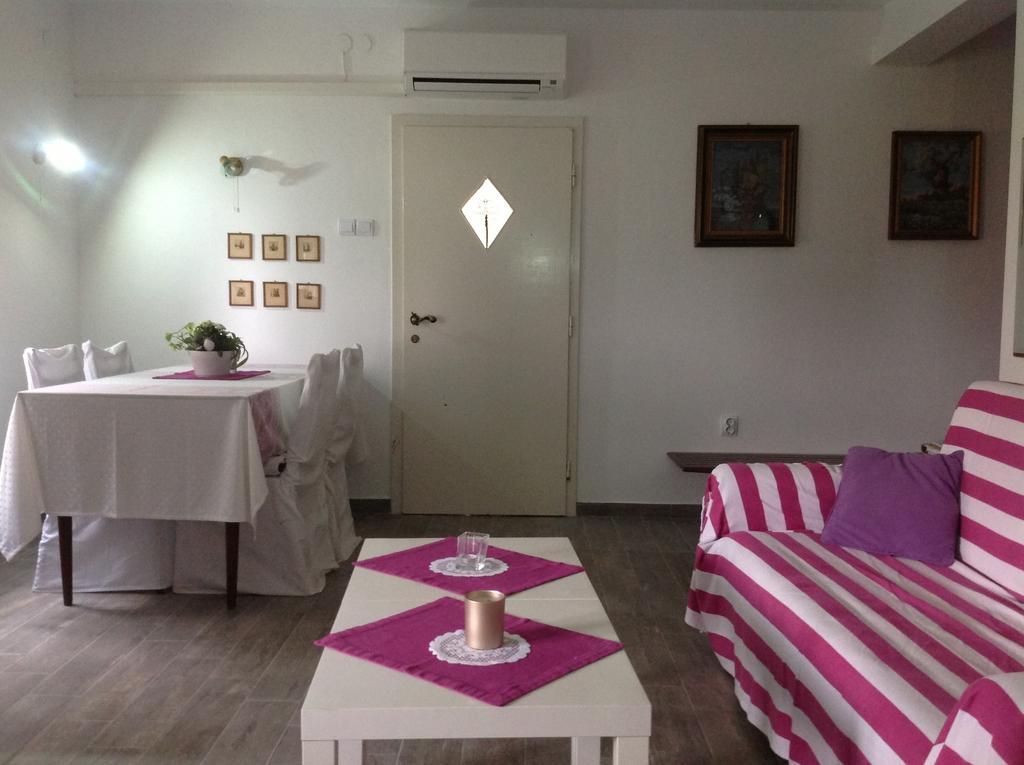 Holiday House Altea بنجول الغرفة الصورة